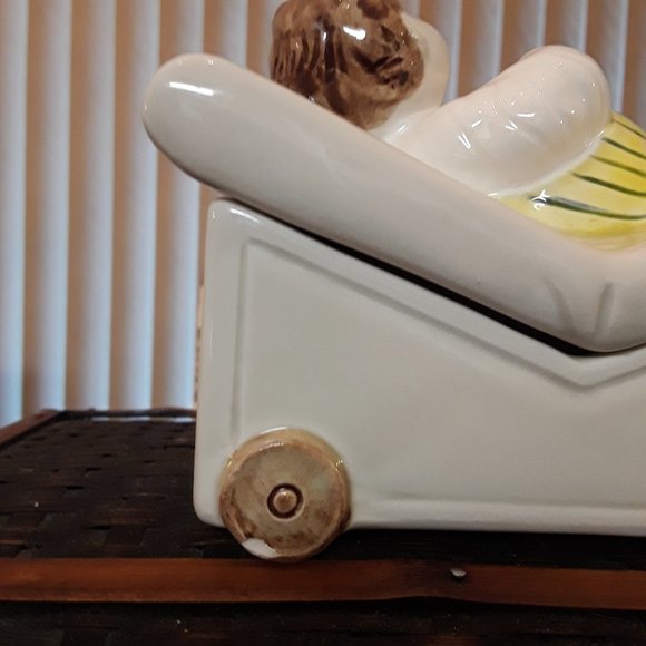 Omnibus Poor Me Man Broken Arm Leg Trinket Box - Picture 4 of 9